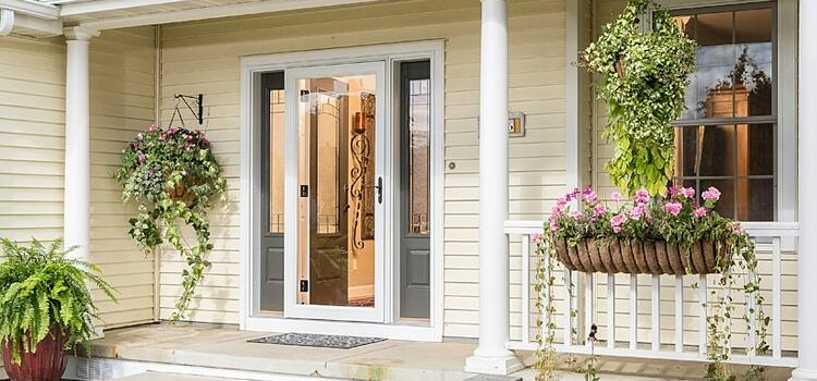 screen door installation in Florin